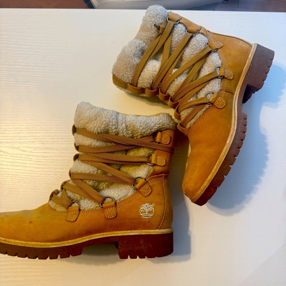 Vintage Timberland Women's Tan Boots